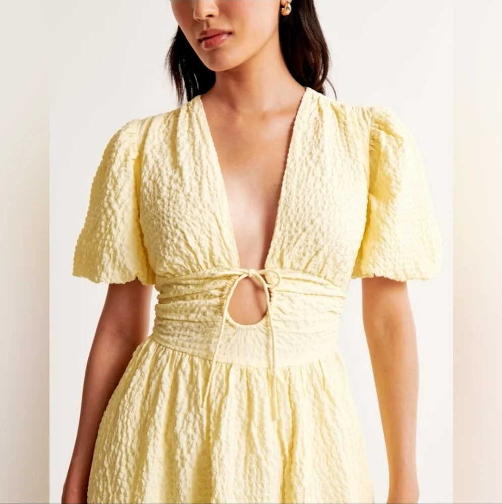 Abercrombie & Fitch Tie Front Puff Sleeve Textured Maxi Dress